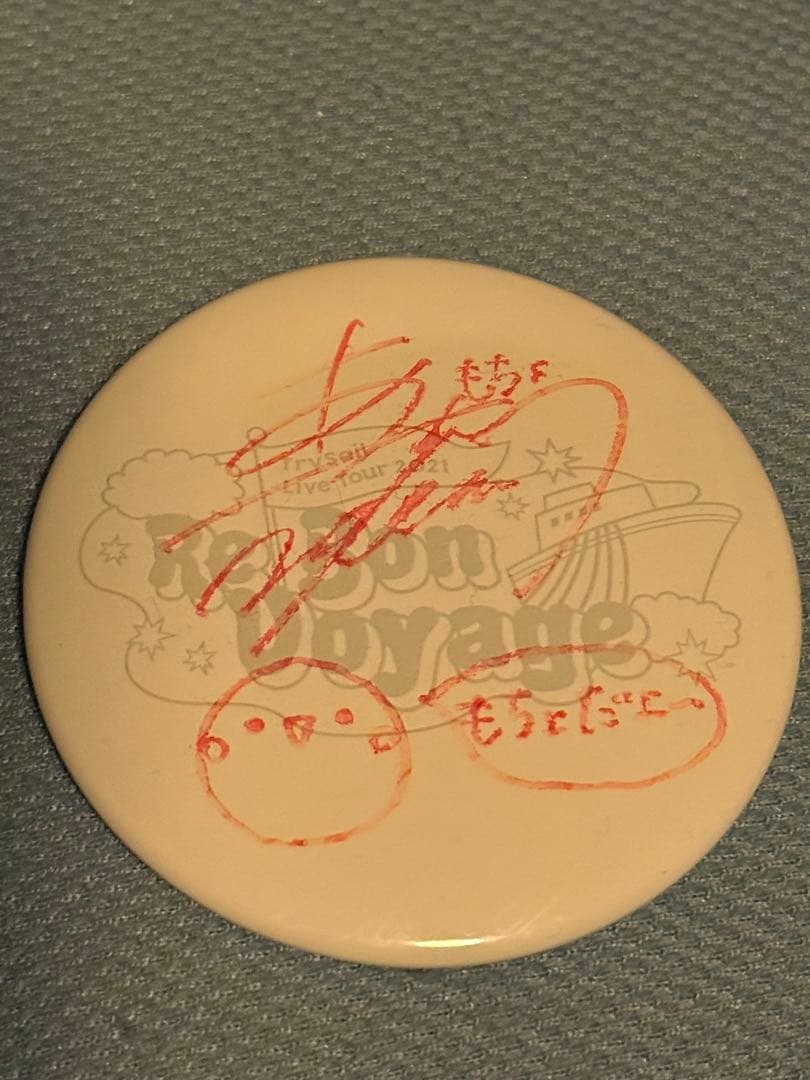 麻倉もも 缶バッジ 直筆サイン入り