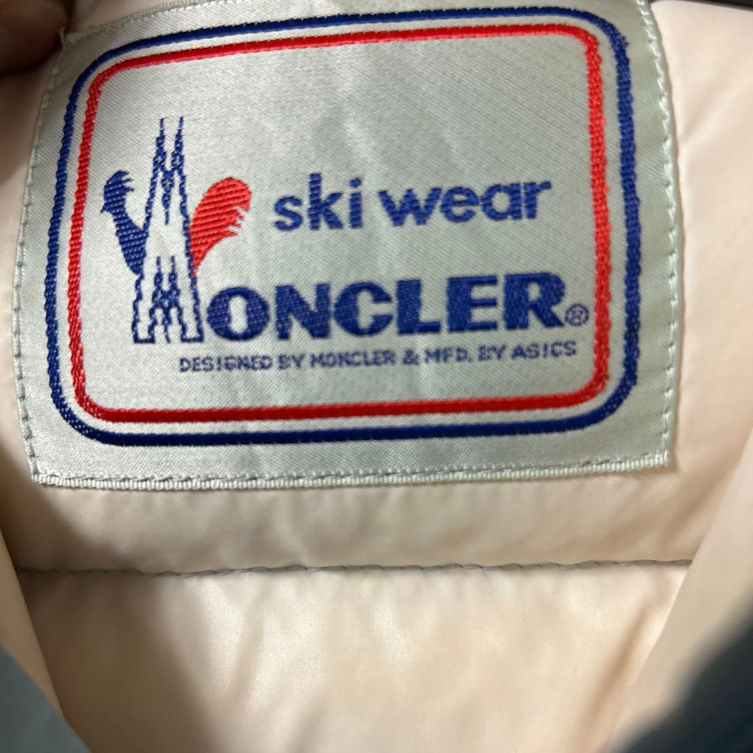 MONCLERダウンベスト