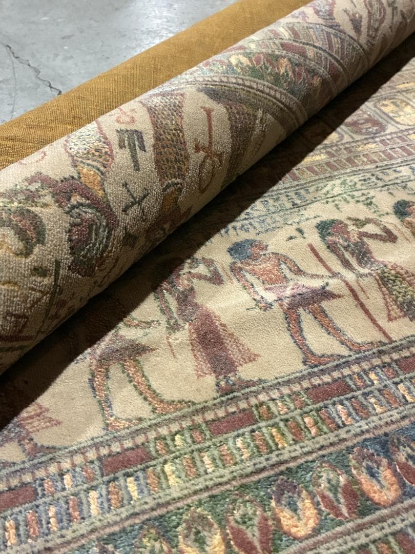 ✦エジプシャンラグ✦ 193cm×184cm　壁画ラグ 古代エジプト 大判ラグ