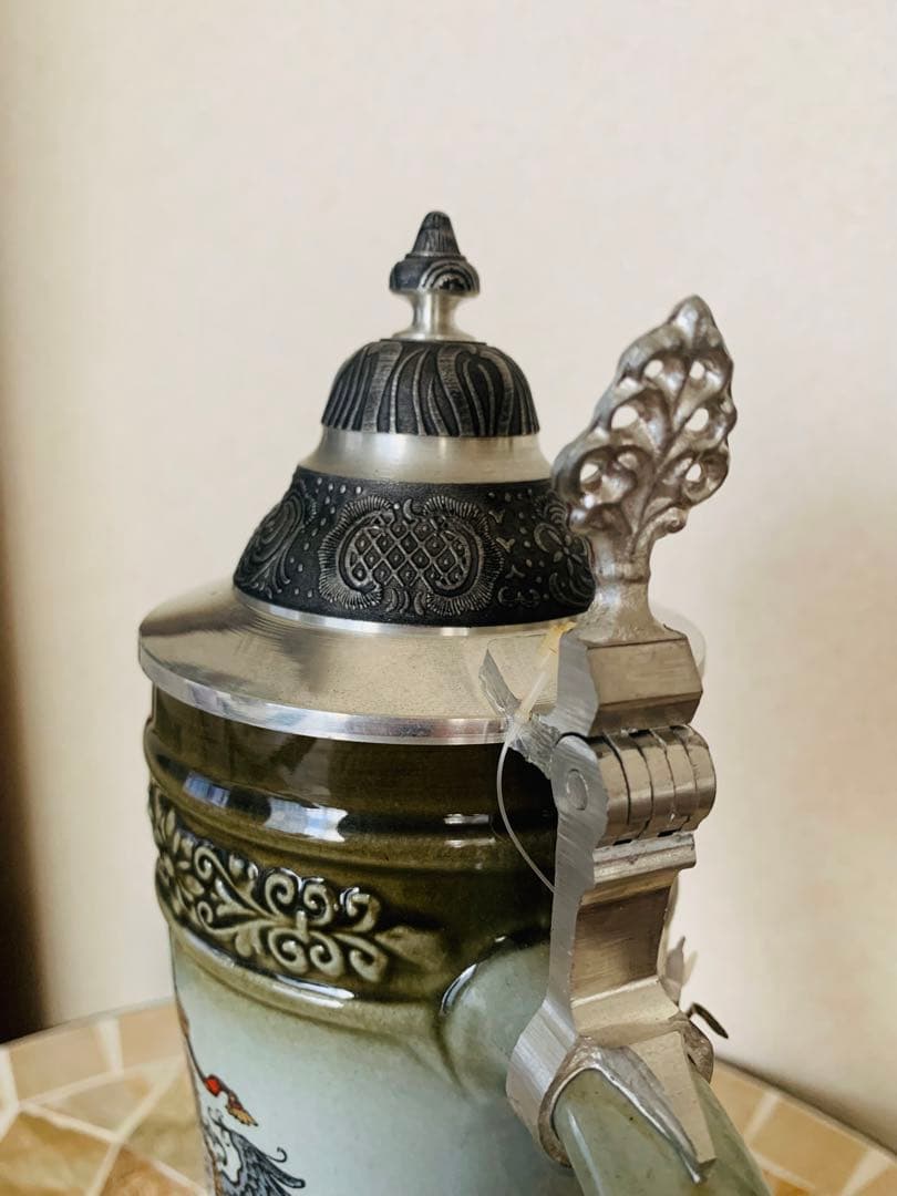 ドイツ製 陶器の角型ジョッキ