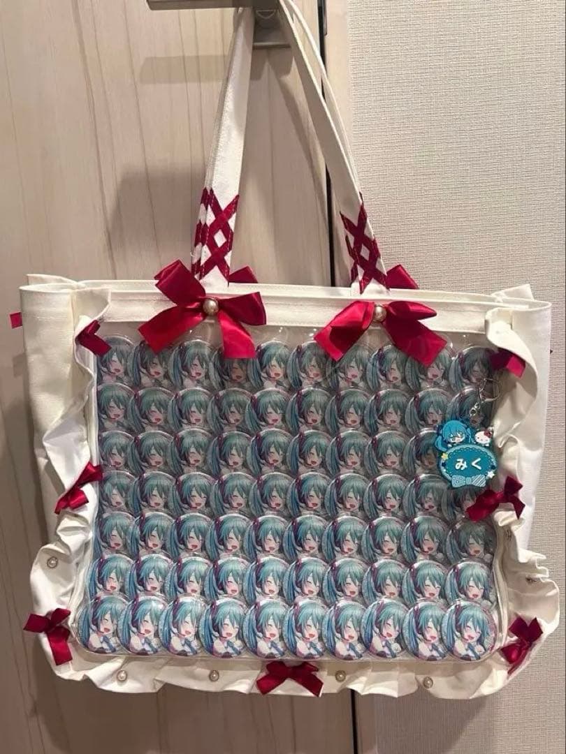 プロセカ サンリオ 初音ミク 特典 缶バッジ ザッカマート A3 痛バ