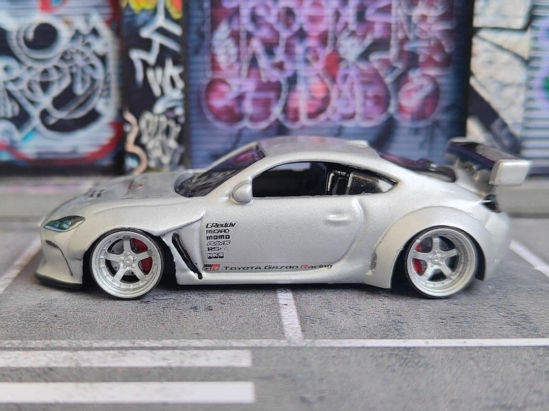 ホットウィールカスタム トヨタ GR86 ドリ車☆オーバーフェンダー☆トミカ改造