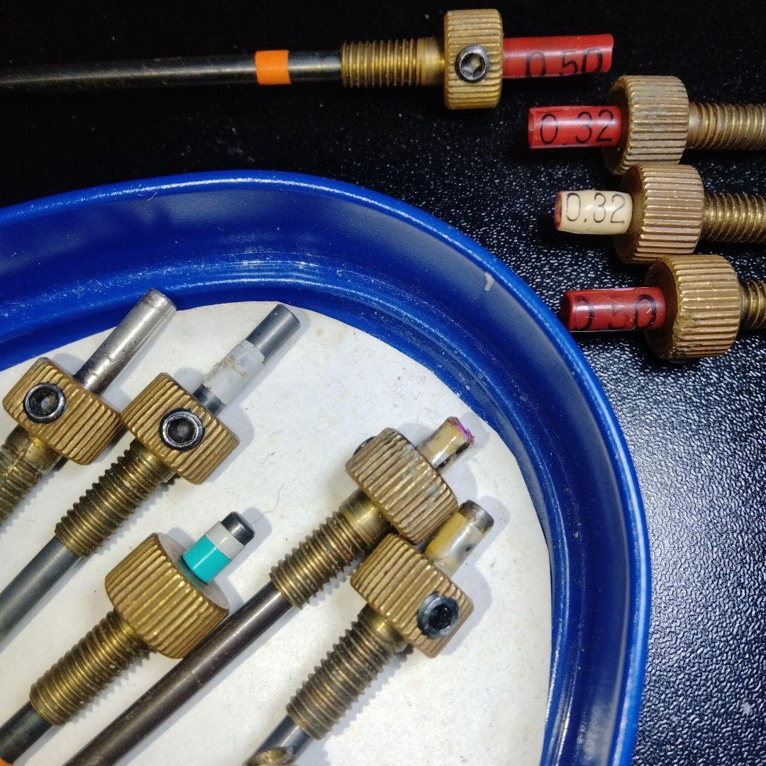 手動彫刻機の種字です