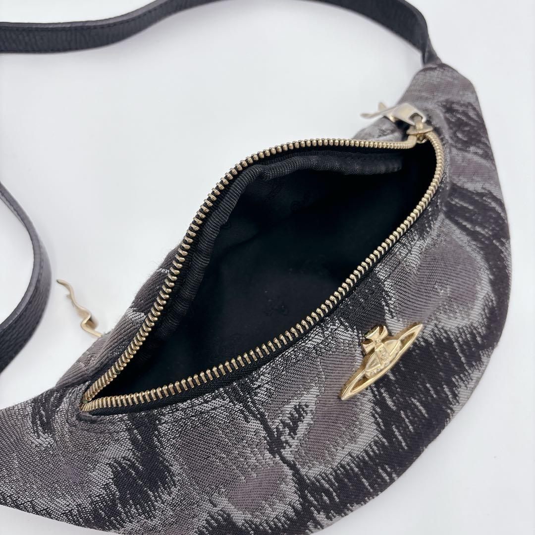 ヴィヴィアンウエストウッド　ウエストポーチ　ショルダーバッグ　金オーブ