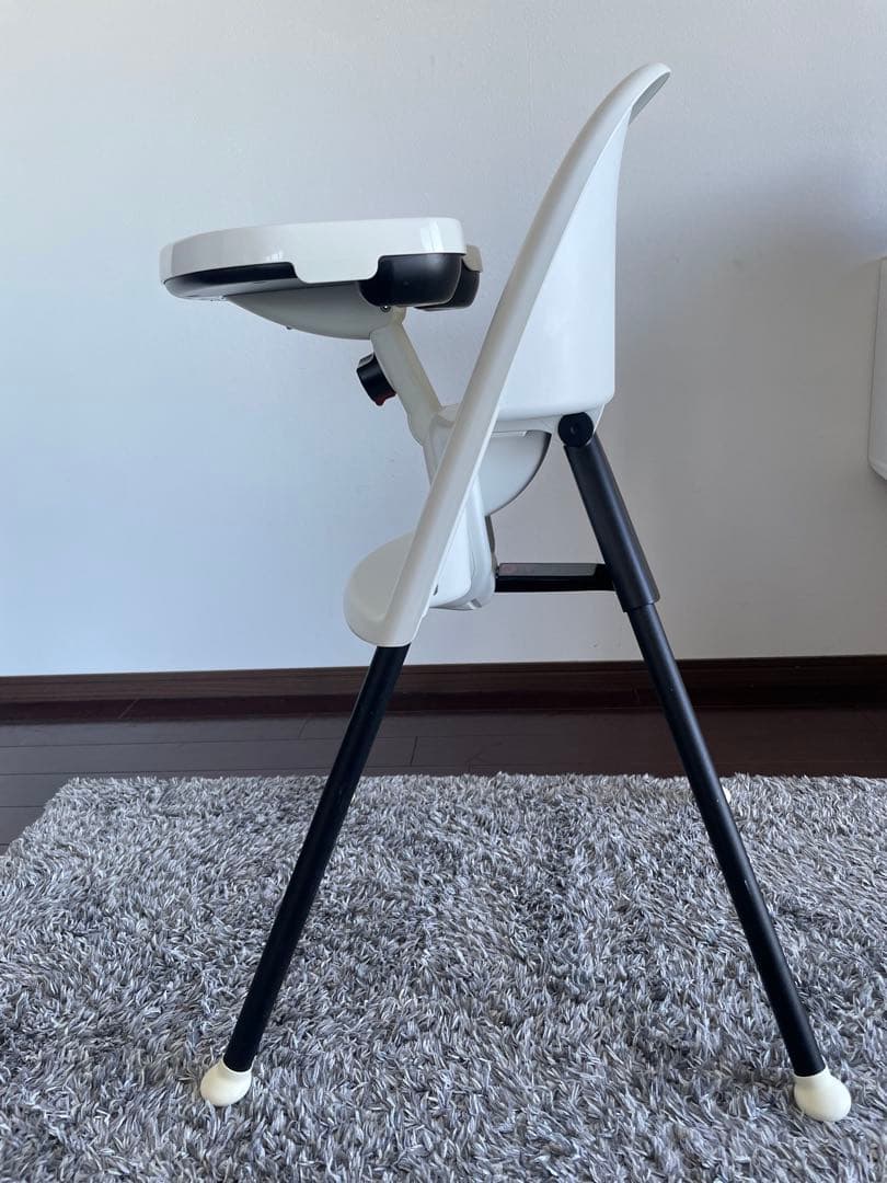 BABYBJÖRN ハイチェア ホワイト/ブラック（ハーネスなし）ベビービョルン