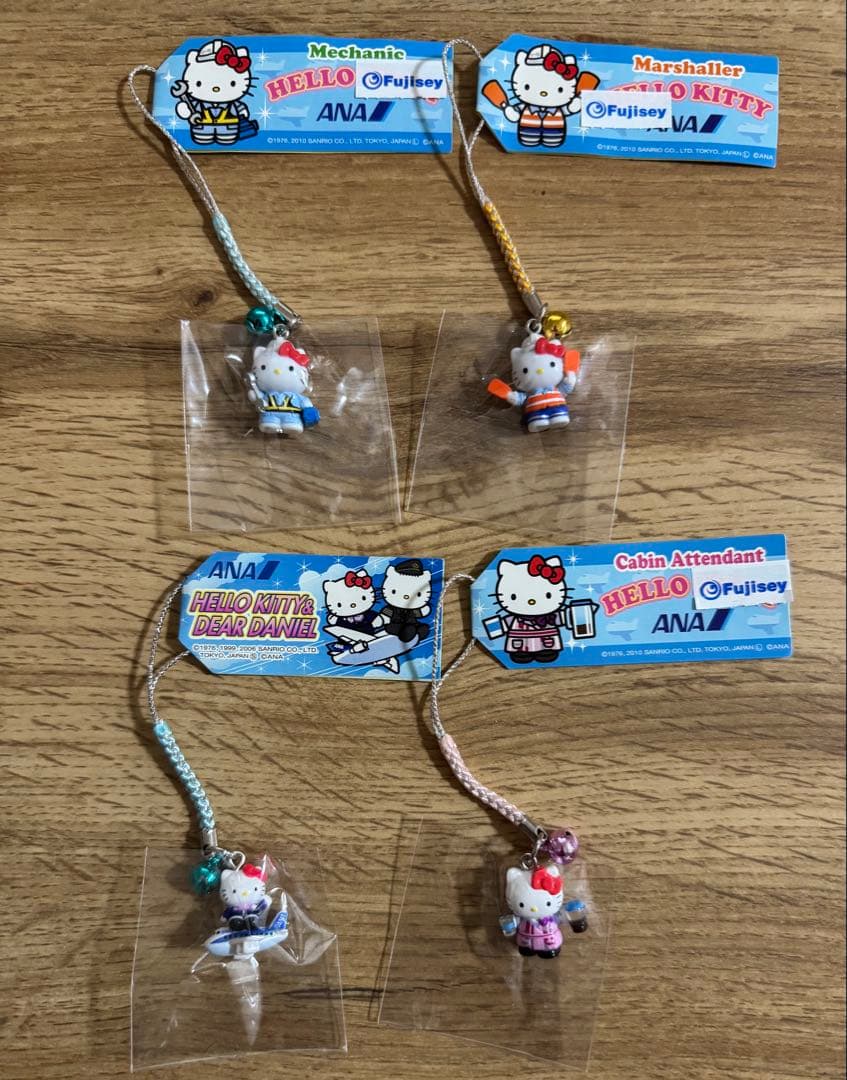 ANAハローキティ & ディアダニエルファスナーマスコットストラップ計6個セット
