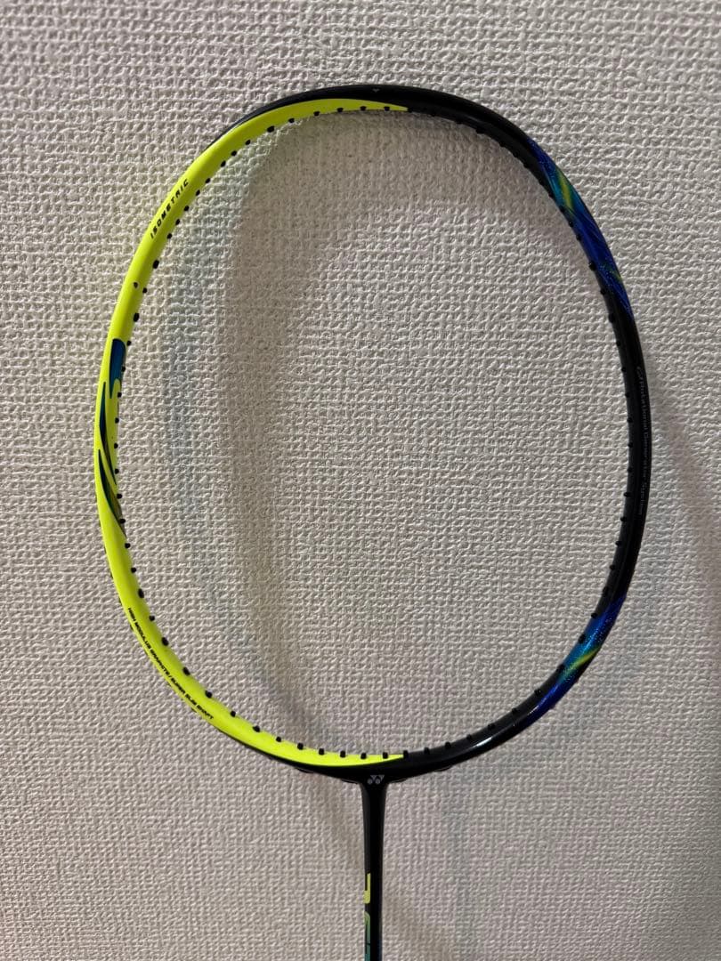 バドミントンラケット ASTROX77