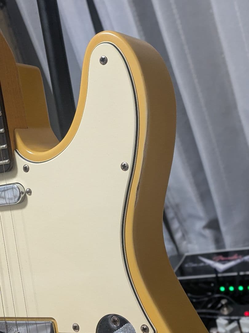 Fender Custom Classic Telecaster バタースコッチ