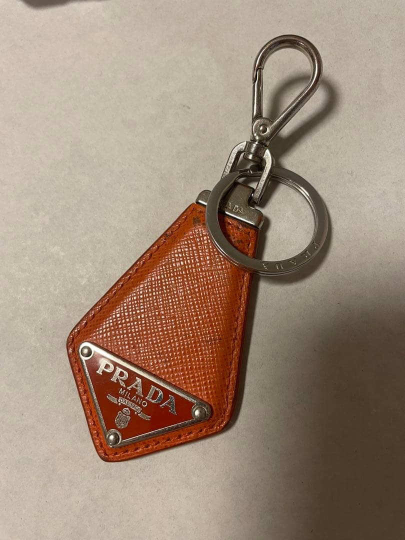 【（有)あずき太郎商店】プラダ PRADA サフィアーノレザー キーリング