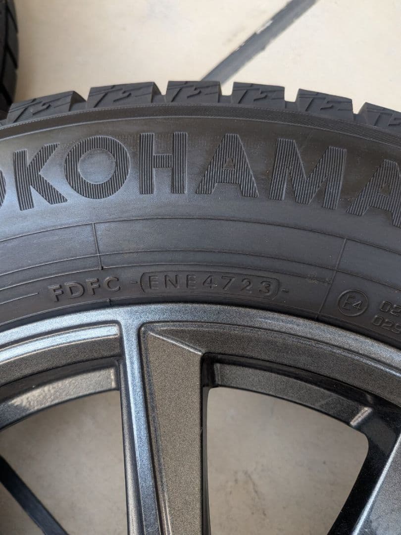 ヨコハマ 　225/60R17 タイヤ・ホイールセット