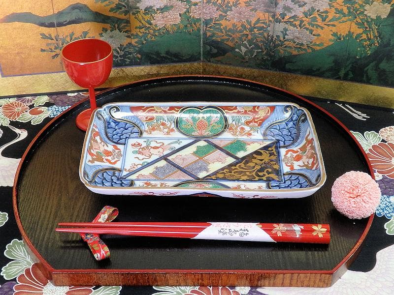 大聖寺伊万里　金襴手　宝尽くしに鳳凰　石畳紋の図　長皿　1296AS-DCn