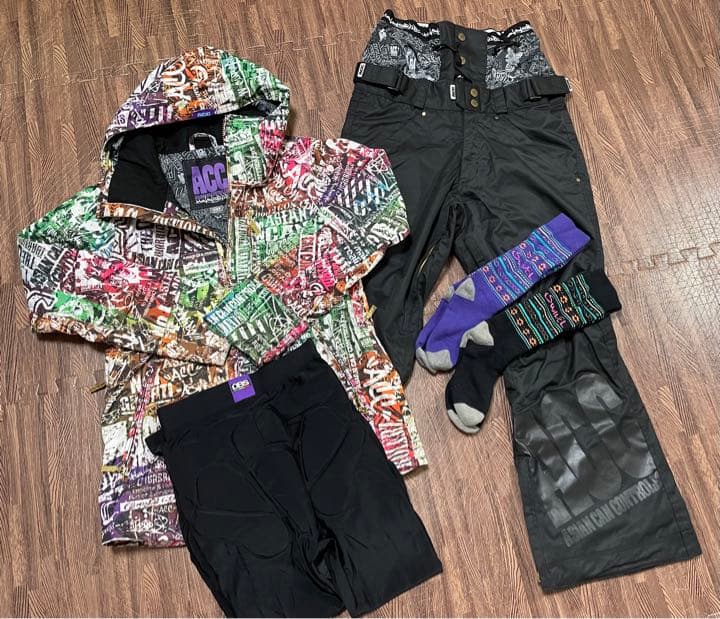ACC スノボーウエア　上下セット おまけ付き