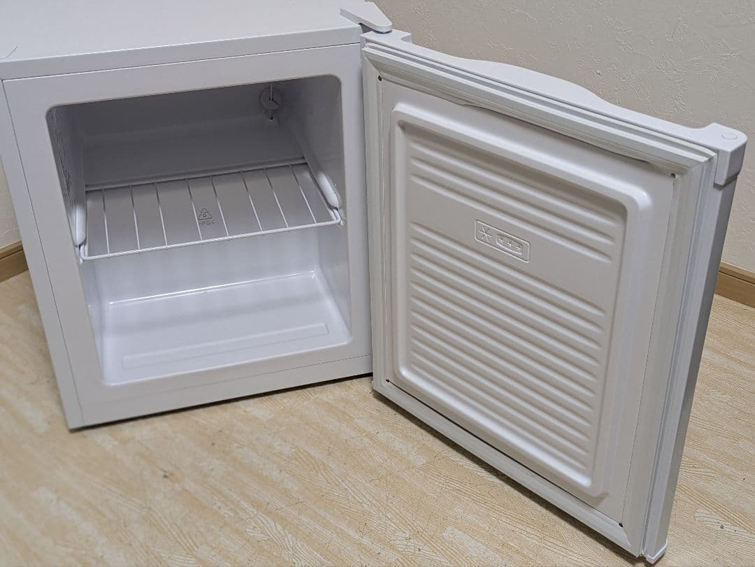 超美品 2025年製 JF033HM01WH 33L 1ドア冷凍庫 マクスゼン