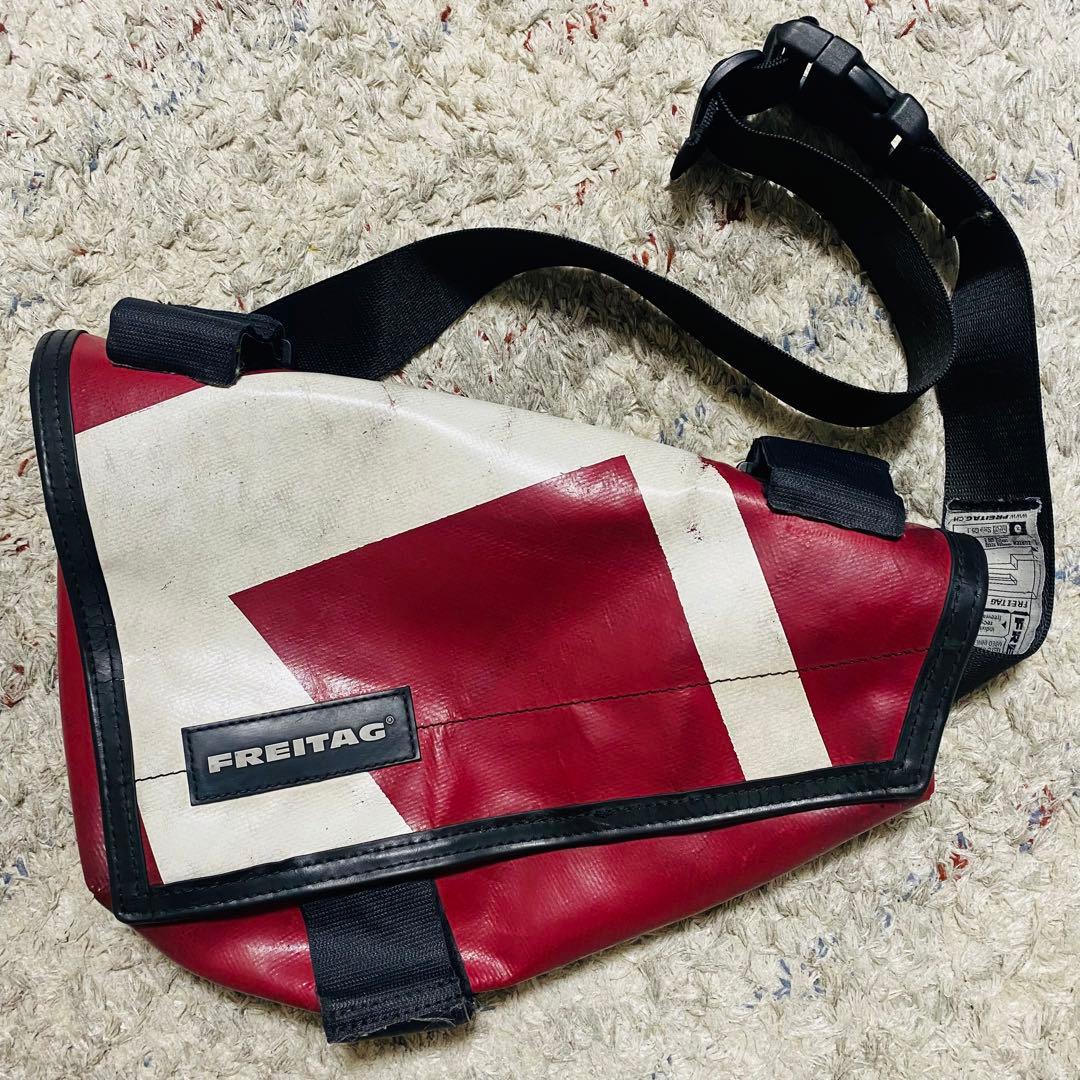FREITAG F39 メッセンジャーバッグ 赤/白