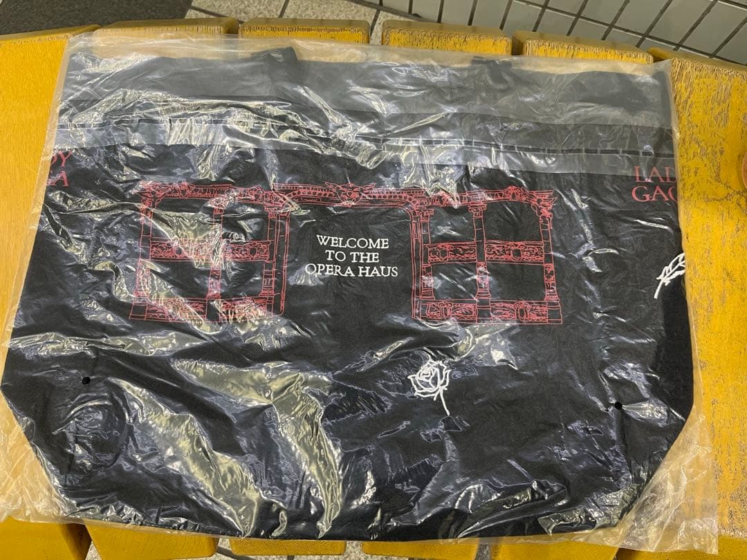 【新品未開封】レディガガ OPERA HAUSTOTE（BLACK）トートバッグ