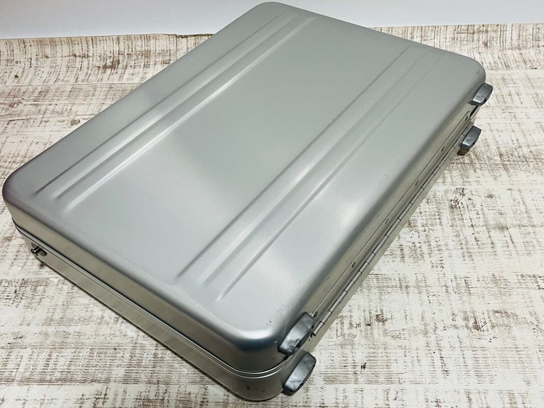 ZERO HALLIBURTON アルミケース