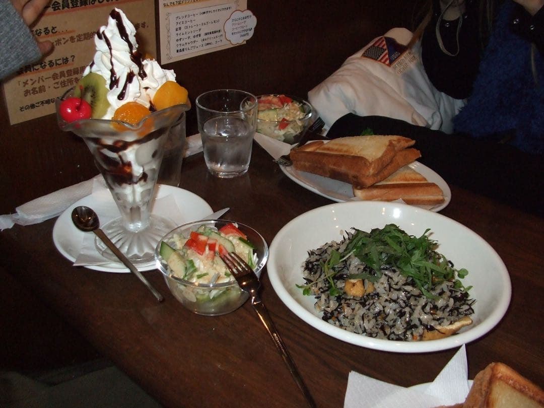 FUJIFILM単三電池使用FinePix A610動作確認済み