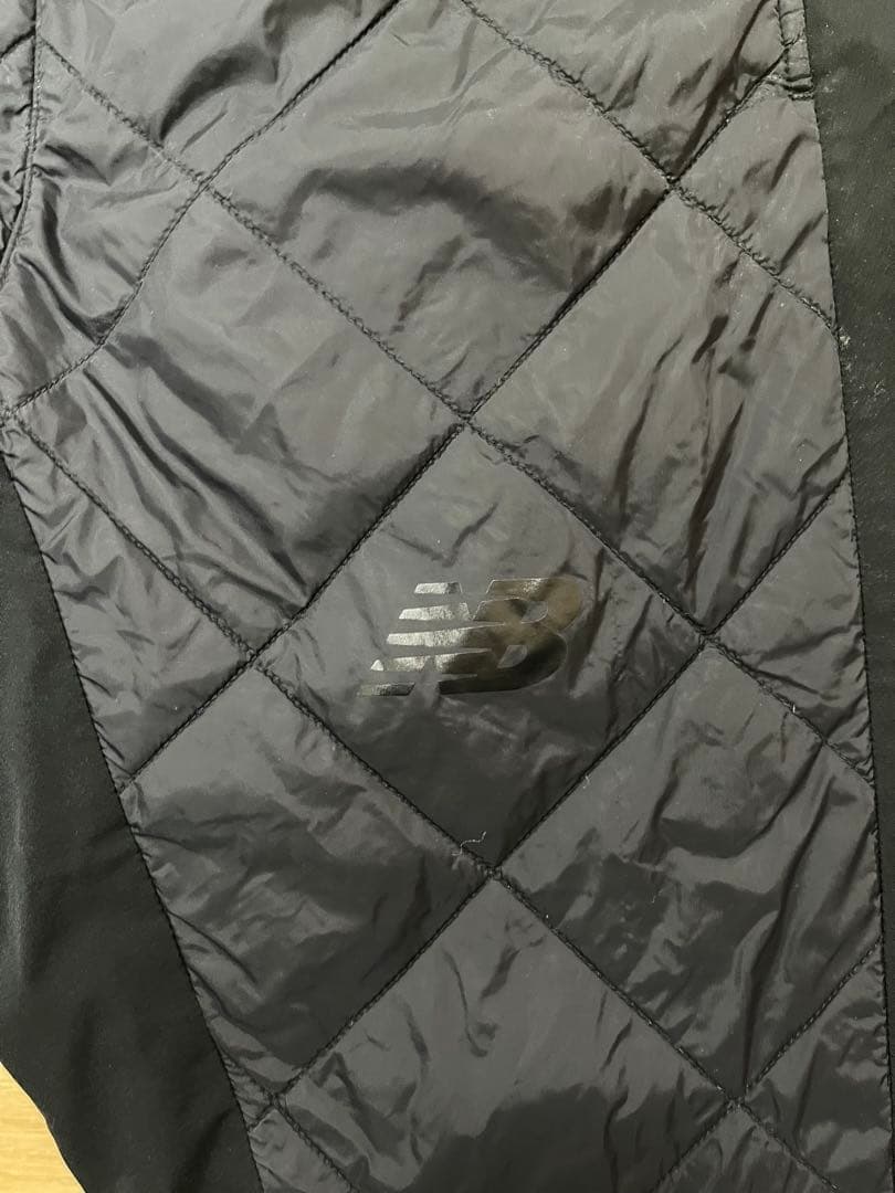 ニューバランスブラックアウトパフォーマンス中綿トップ＆パンツ