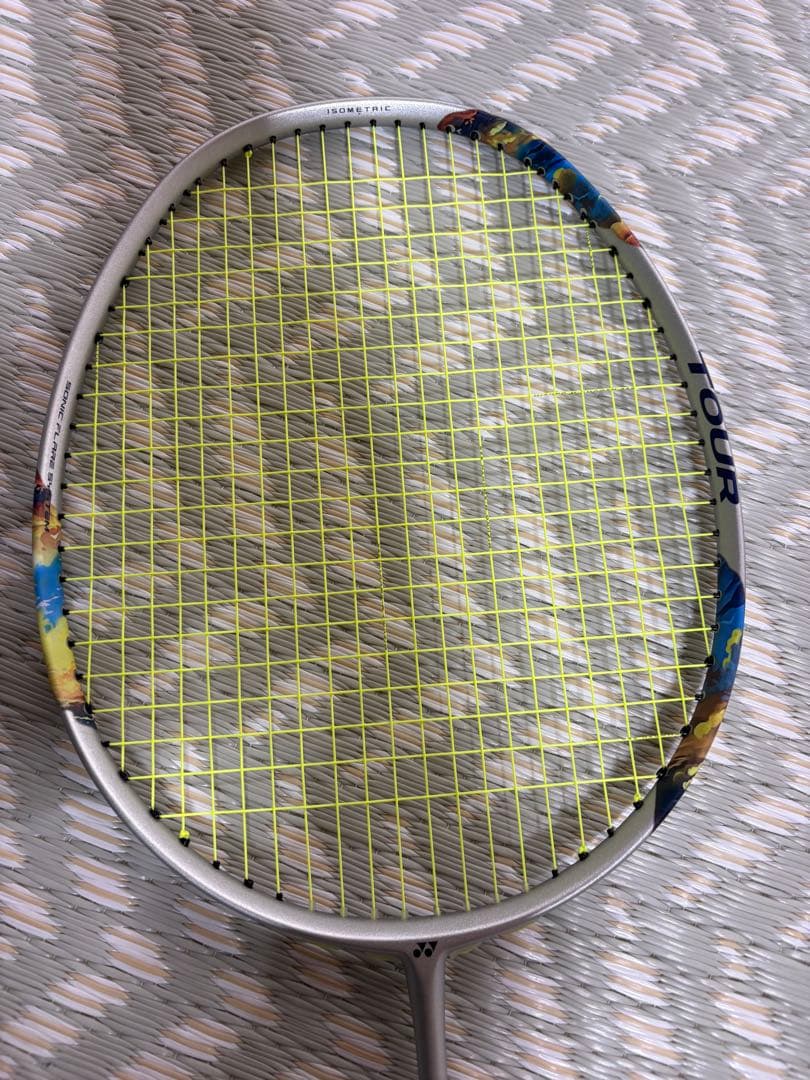 YONEX ナノフレア700TOUR 4UG5