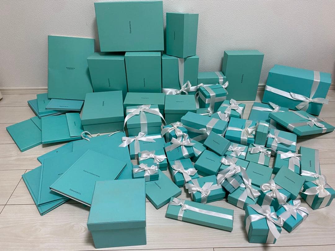 ティファニーブルー ギフトボックス 多数 ウェルカムスペース フォトスペース