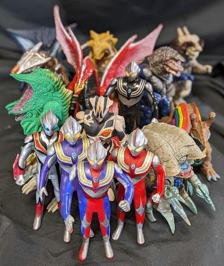 ウルトラマンティガ＆登場怪獣・宇宙人（バンダイ）ソフビフィギュア16体セット