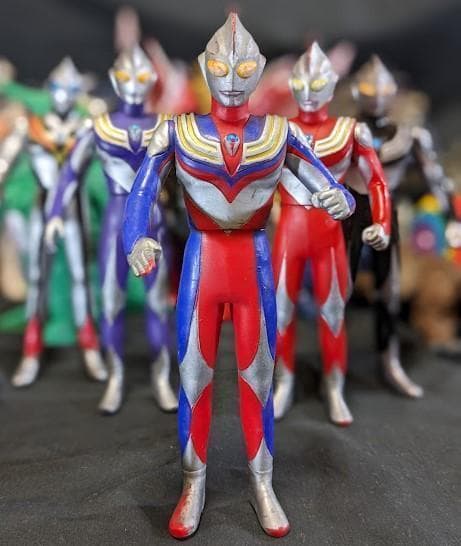 ウルトラマンティガ＆登場怪獣・宇宙人（バンダイ）ソフビフィギュア16体セット