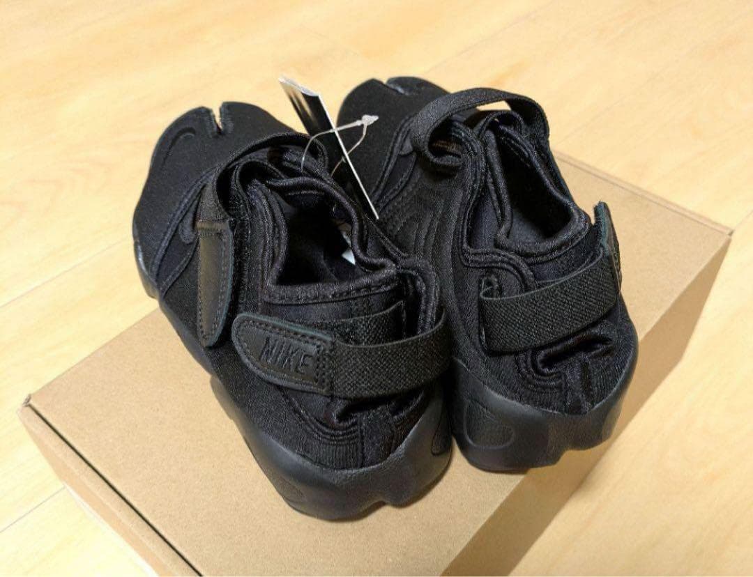 ナイキ エア リフト ブラック HF5389-001 24cm