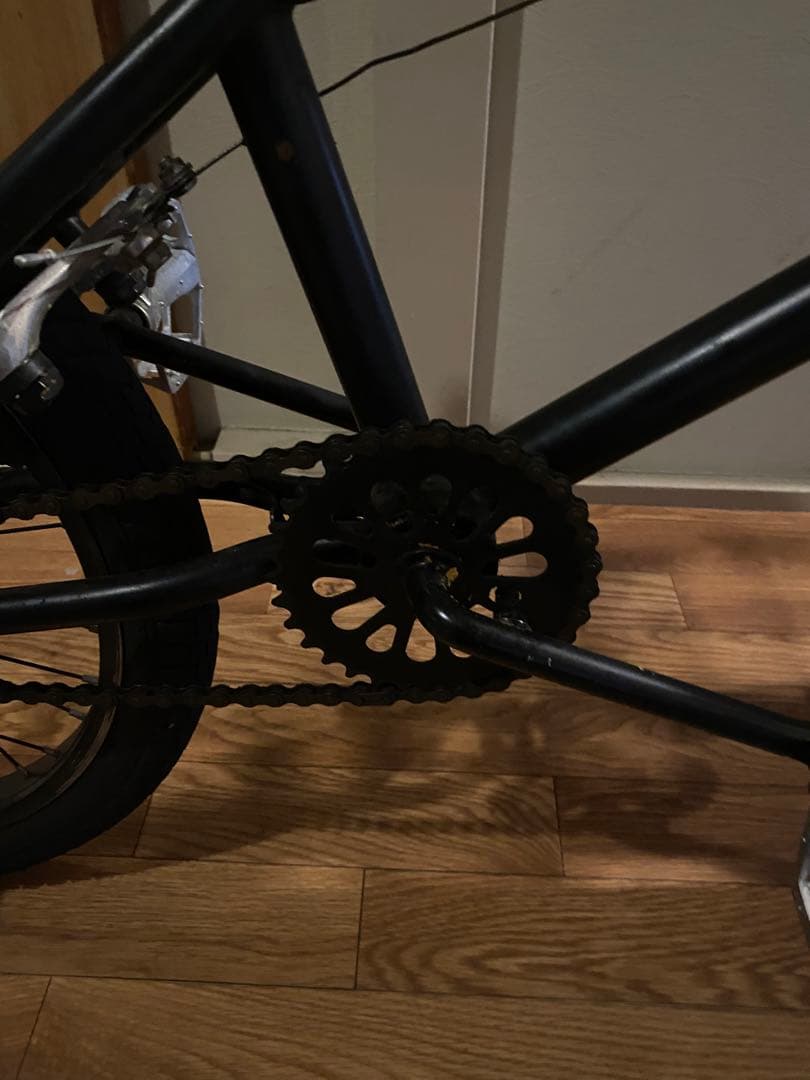 BMXバイク 黒サドル・ホイール