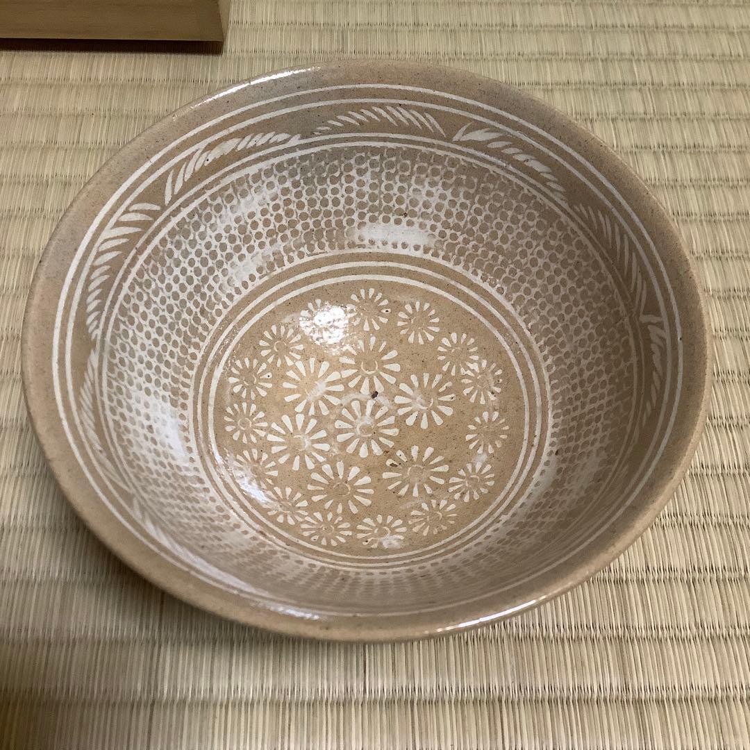 【茶道具】　韓国　李朝窯　土丁　洪在杓　彫三島　茶碗