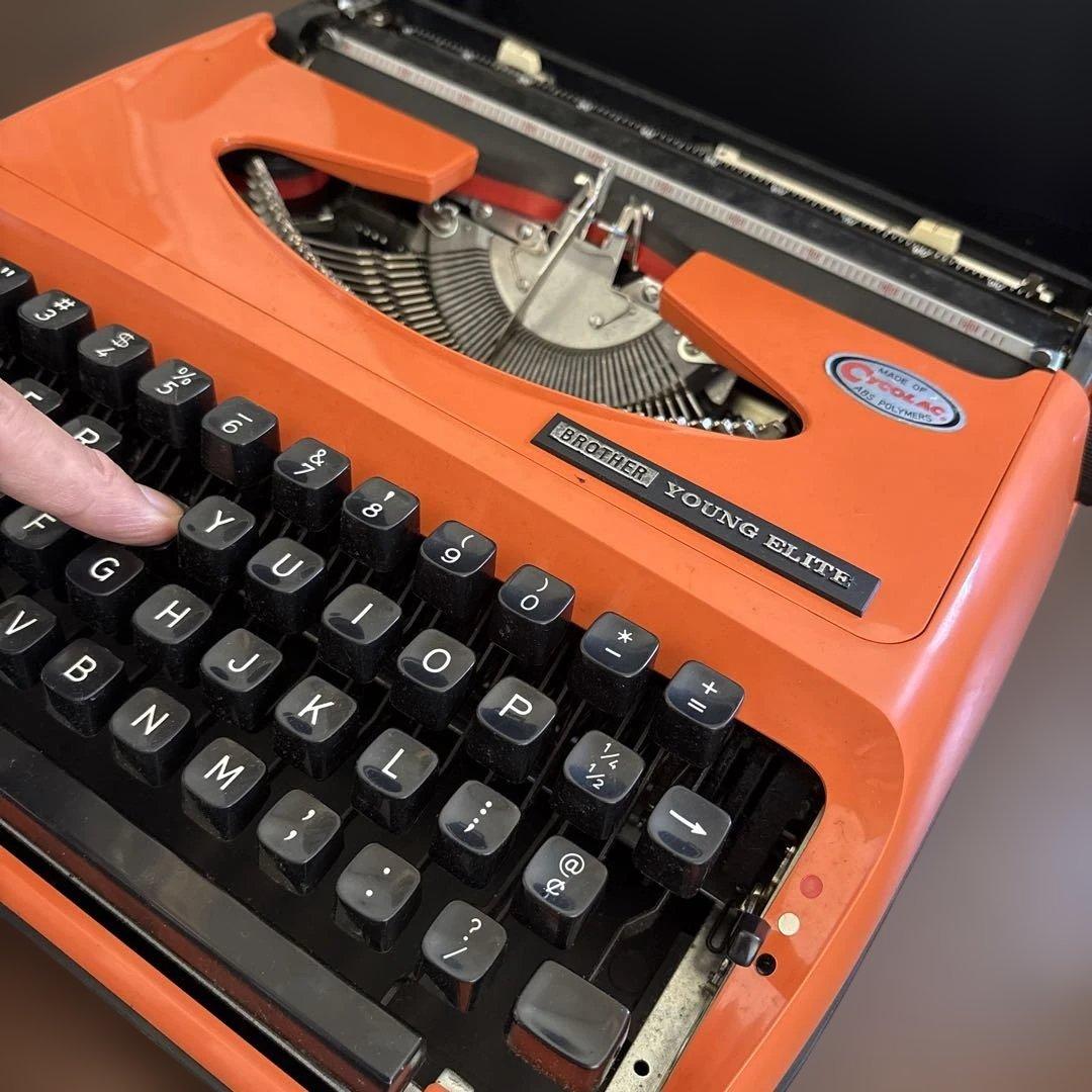 BROTHER YOUNG ELITE タイプライター オレンジ