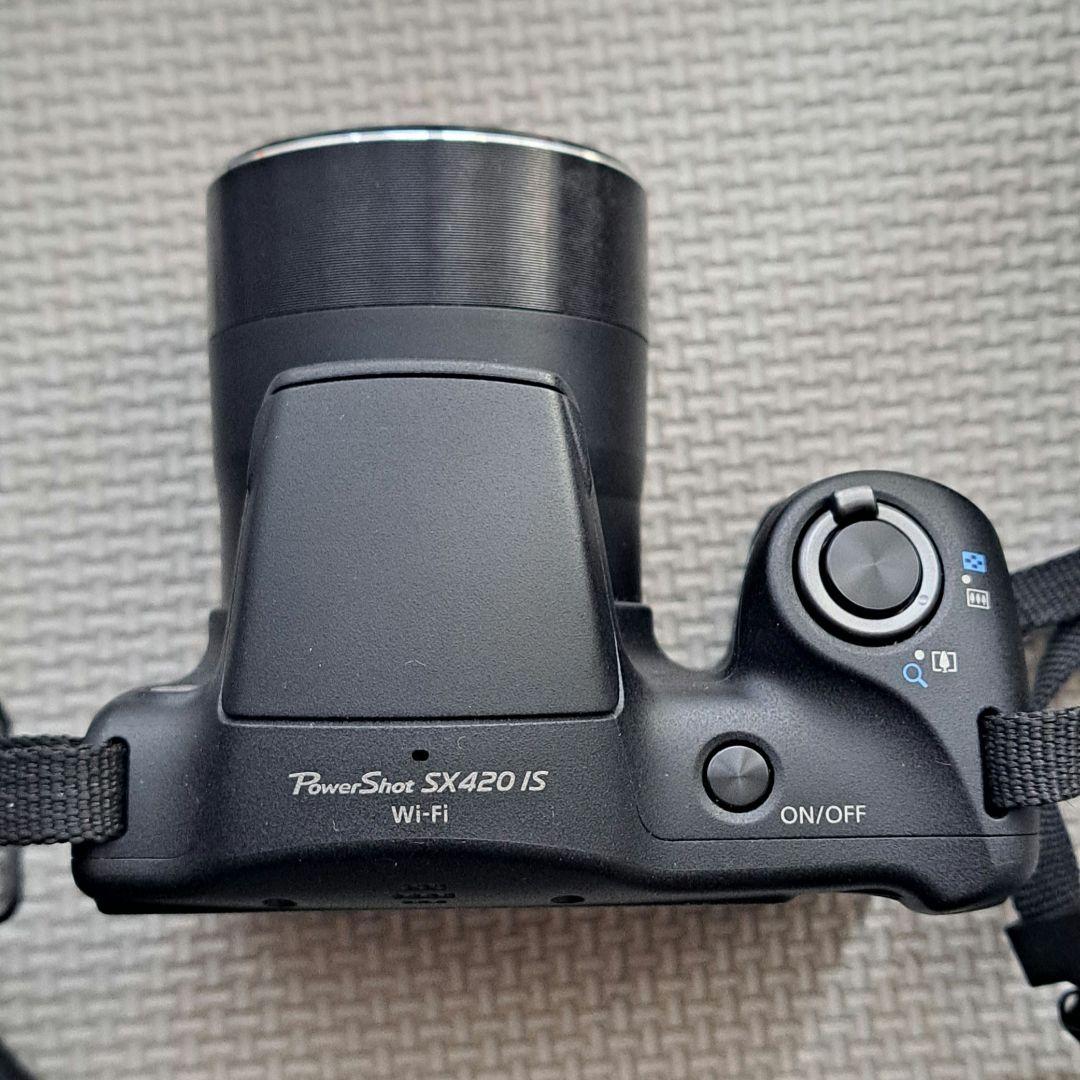Canon PowerShot SX420 IS 本体と付属品