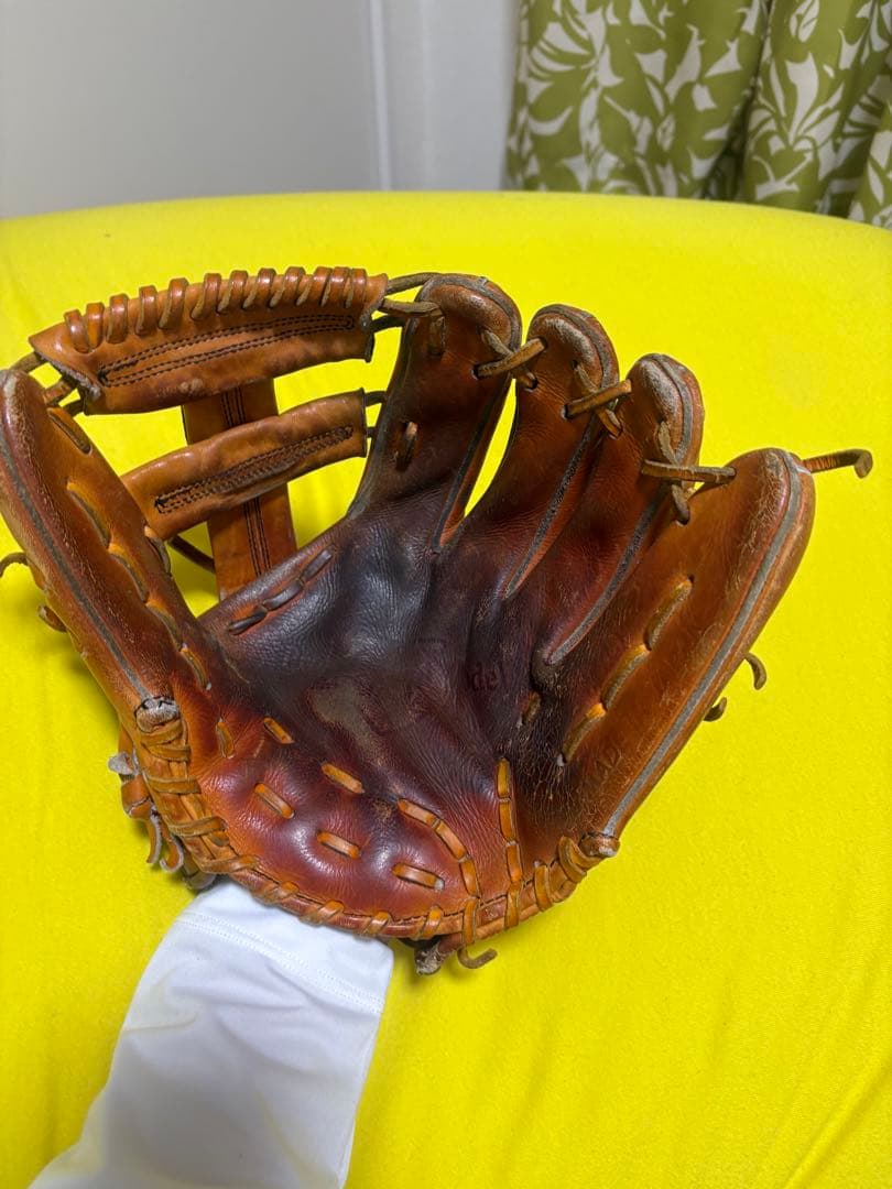 支給品 硬式グローブ