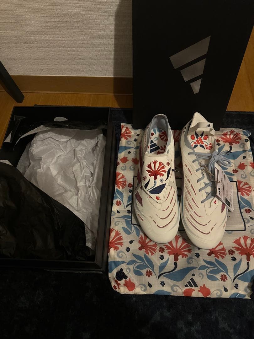 プレデターエリート　27.5 the football gal