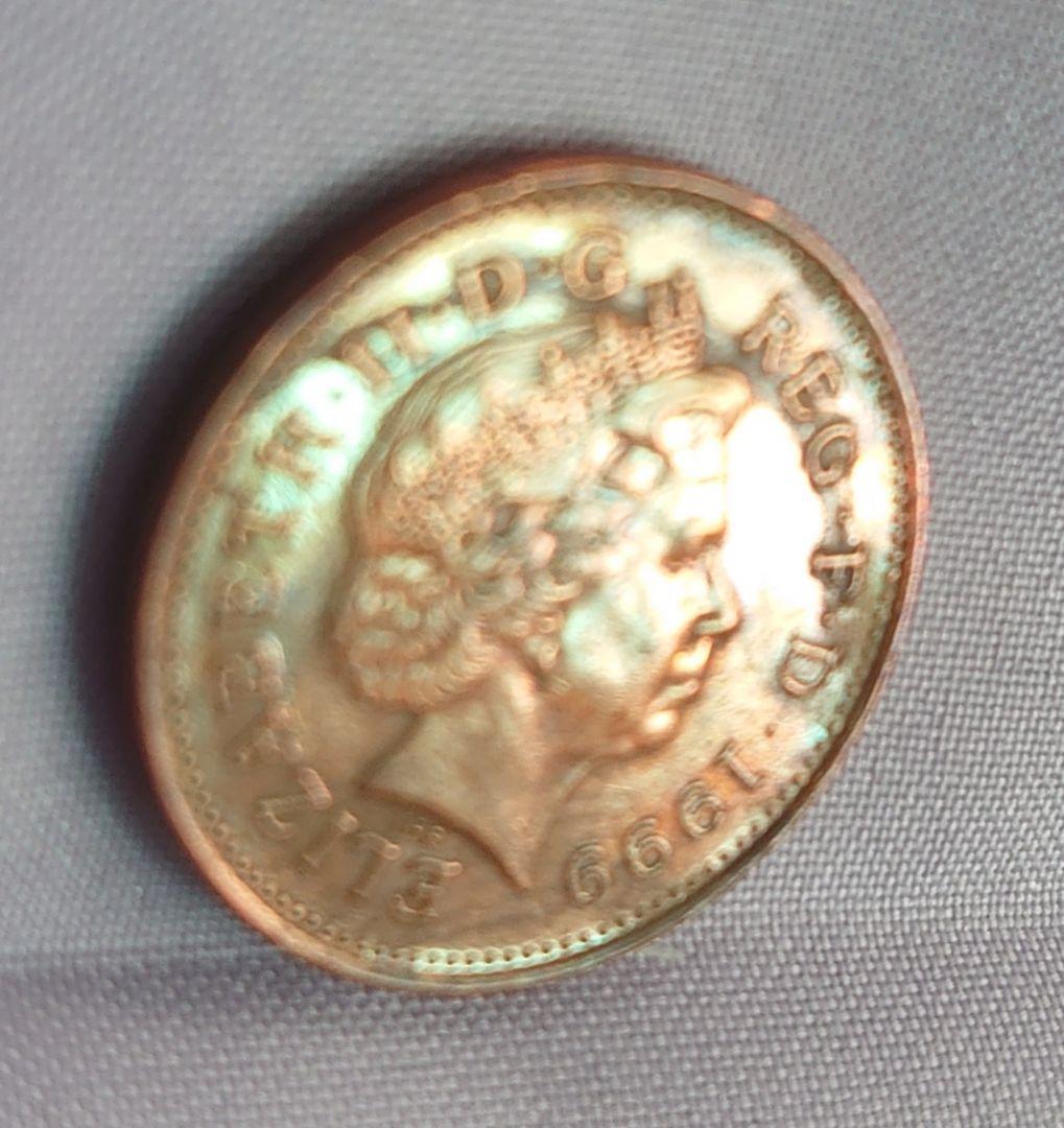 エリザベス女王１ペ二ー