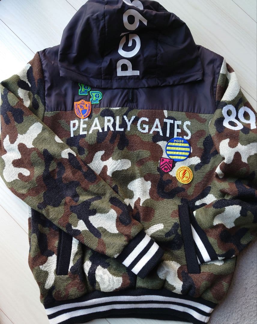 PEARLY GATES 迷彩柄 保温アウター 【美品】
