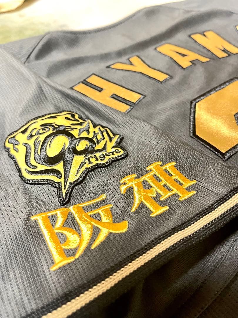 の 阪神タイガース 大山悠輔 ブラックダイナマイト ユニフォーム M