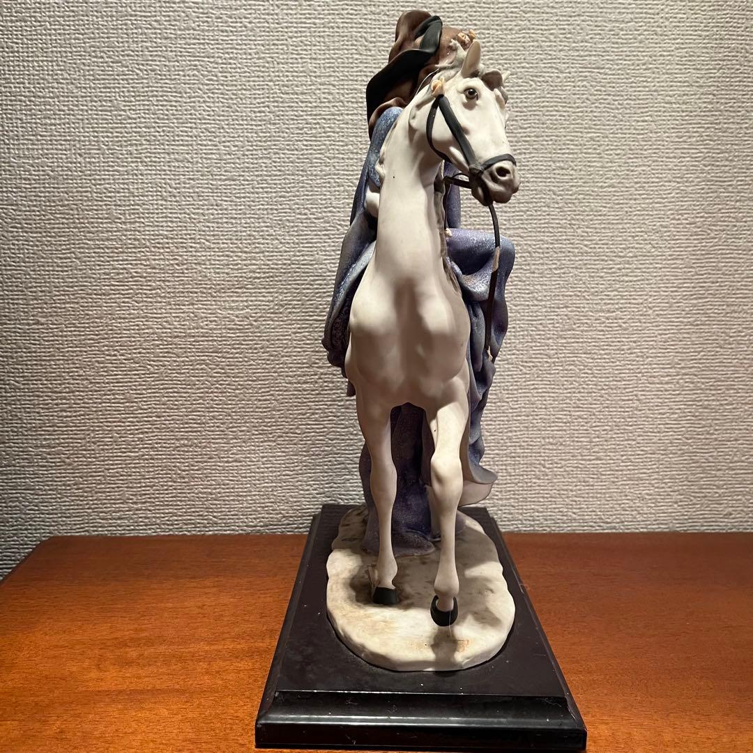 ジョゼッペアルマーニ　騎乗する女性　馬　白馬　陶器　人形　置物　イタリア製
