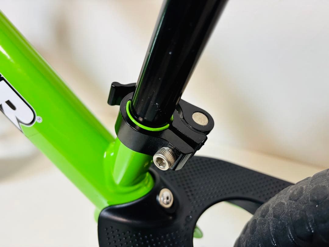 ストライダー 12 スポーツ グリーン THREE WEATHER プロテクター