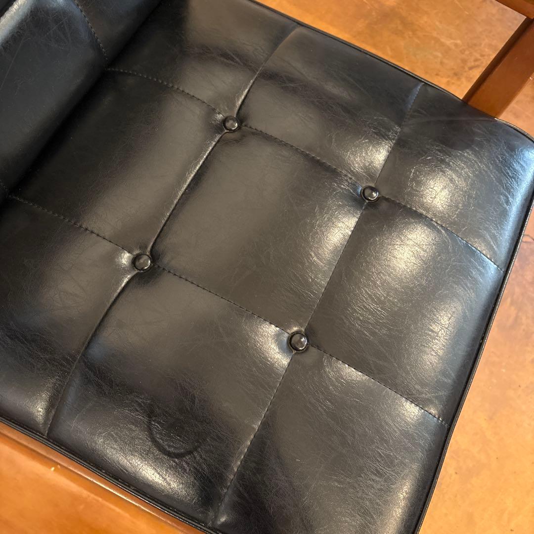 カリモク60 1人掛けソファ 黒①