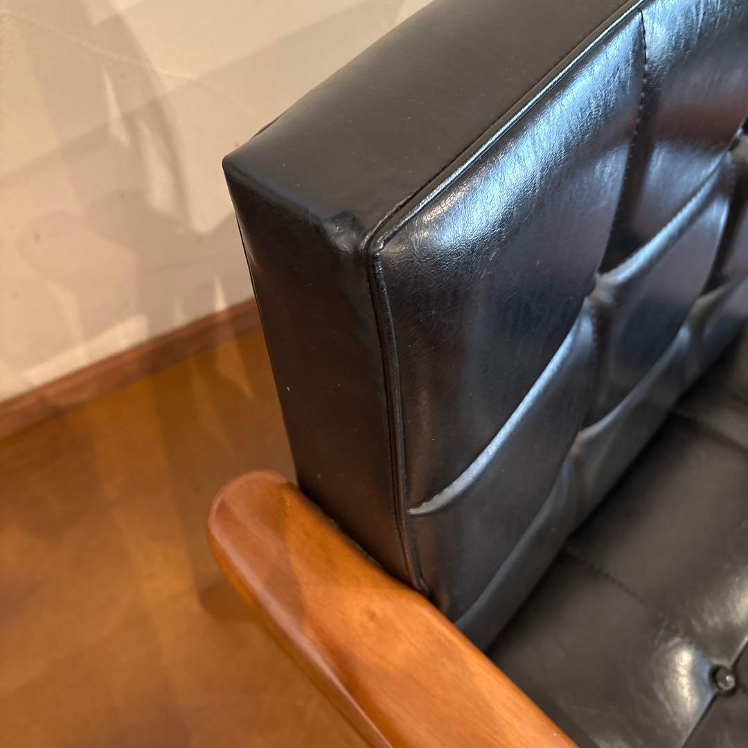 カリモク60 1人掛けソファ 黒①