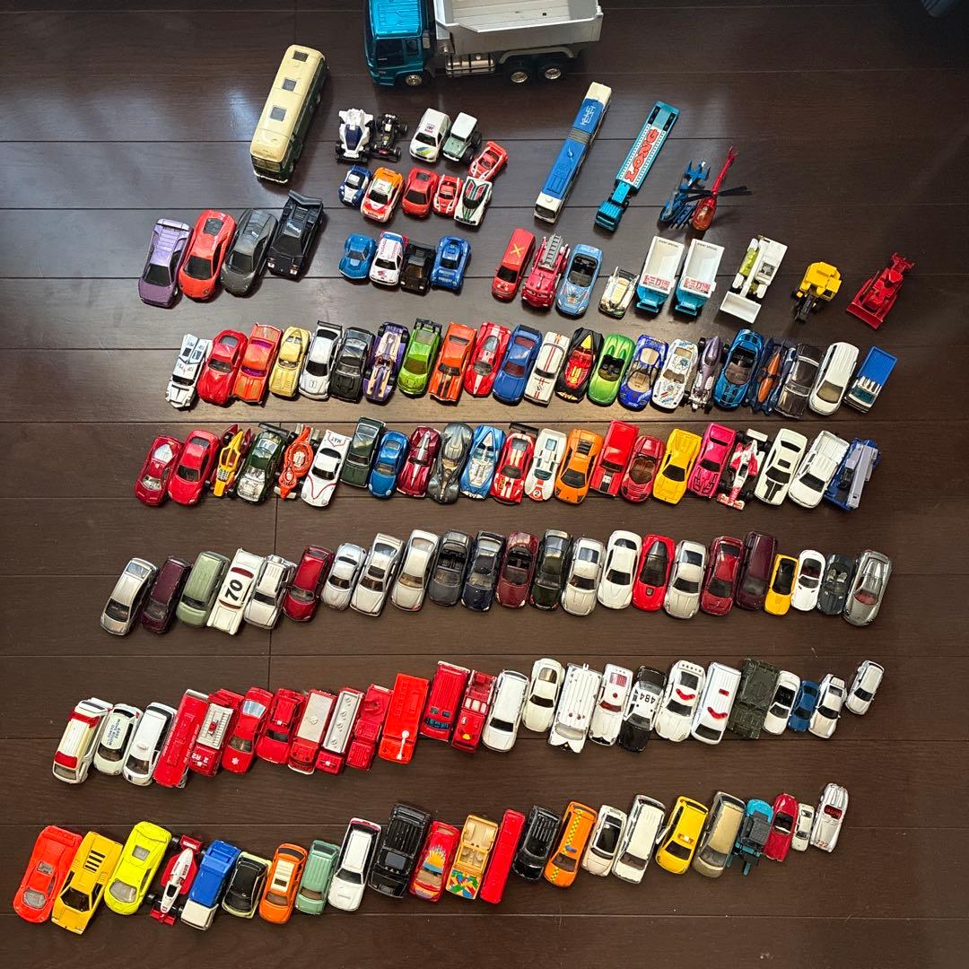 トミカ100個以上まとめ売り