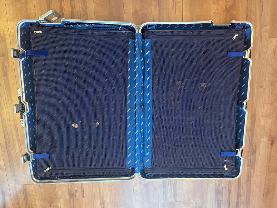 リモワ　シルバーインテグラ　104ℓ 4輪