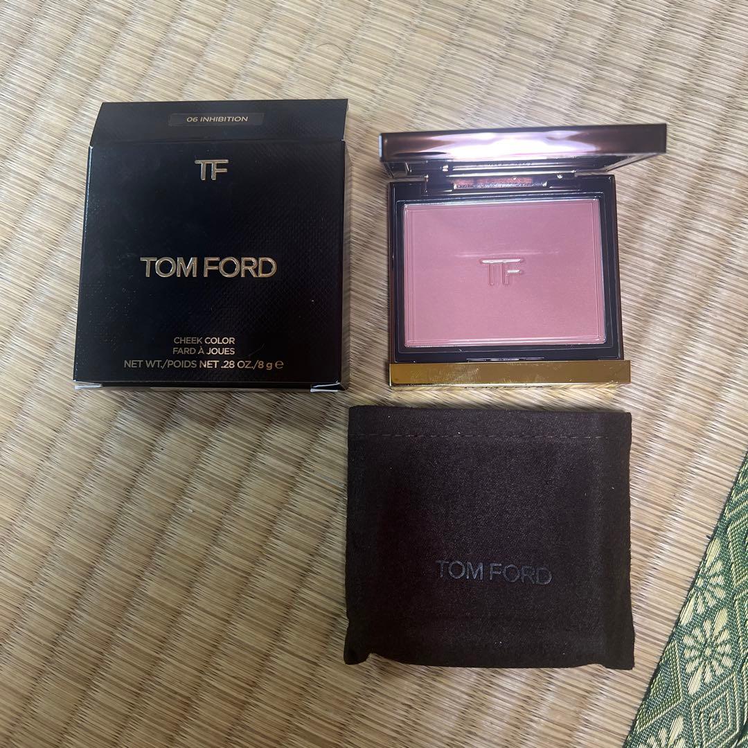 新品未使用　トムフォード　チークカラー　インヒビジョン