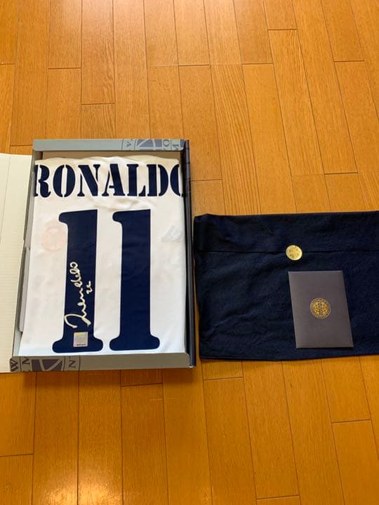 ブラジル　ロナルド　直筆サイン　ユニホーム　レアル　鑑定書付き　写真付き
