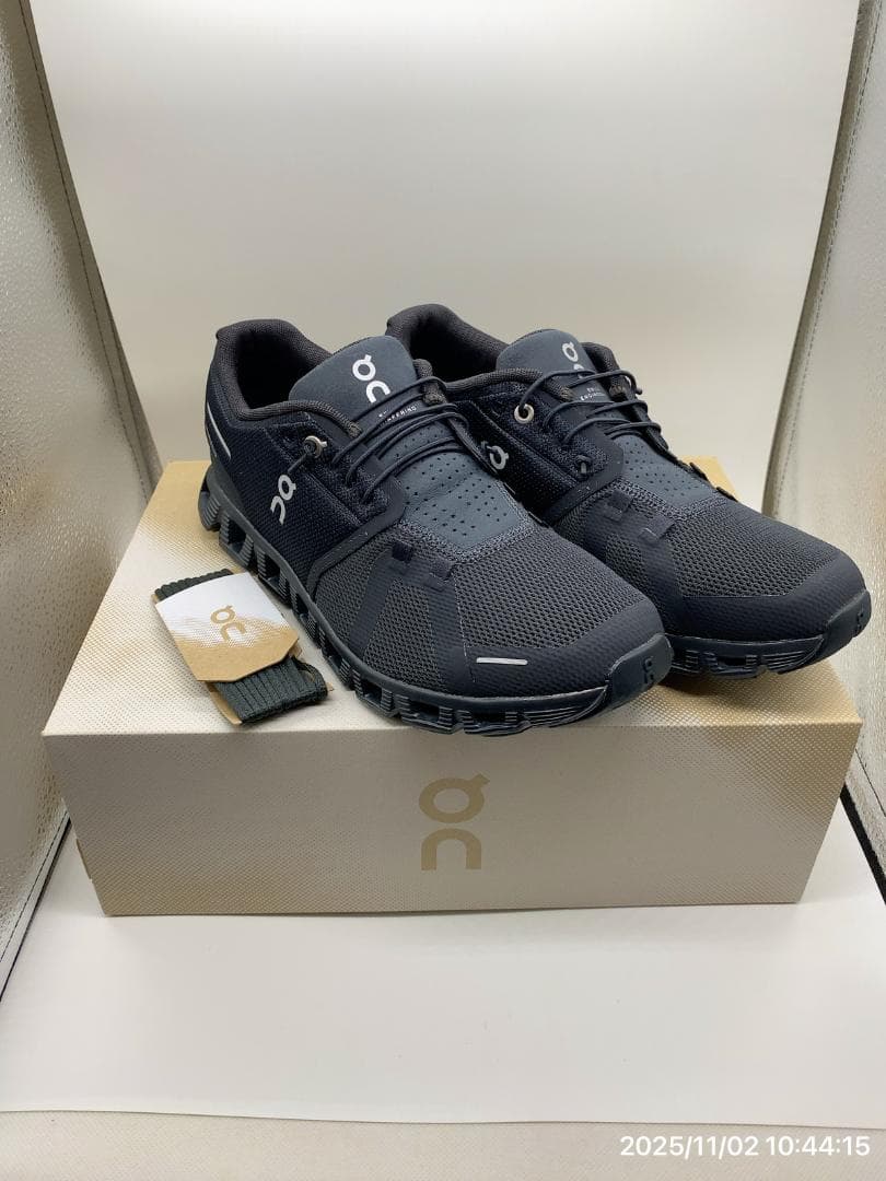 ゆ*う様 On　Cloud5ランニングシューズ オール・ブラック　メンズ　26c