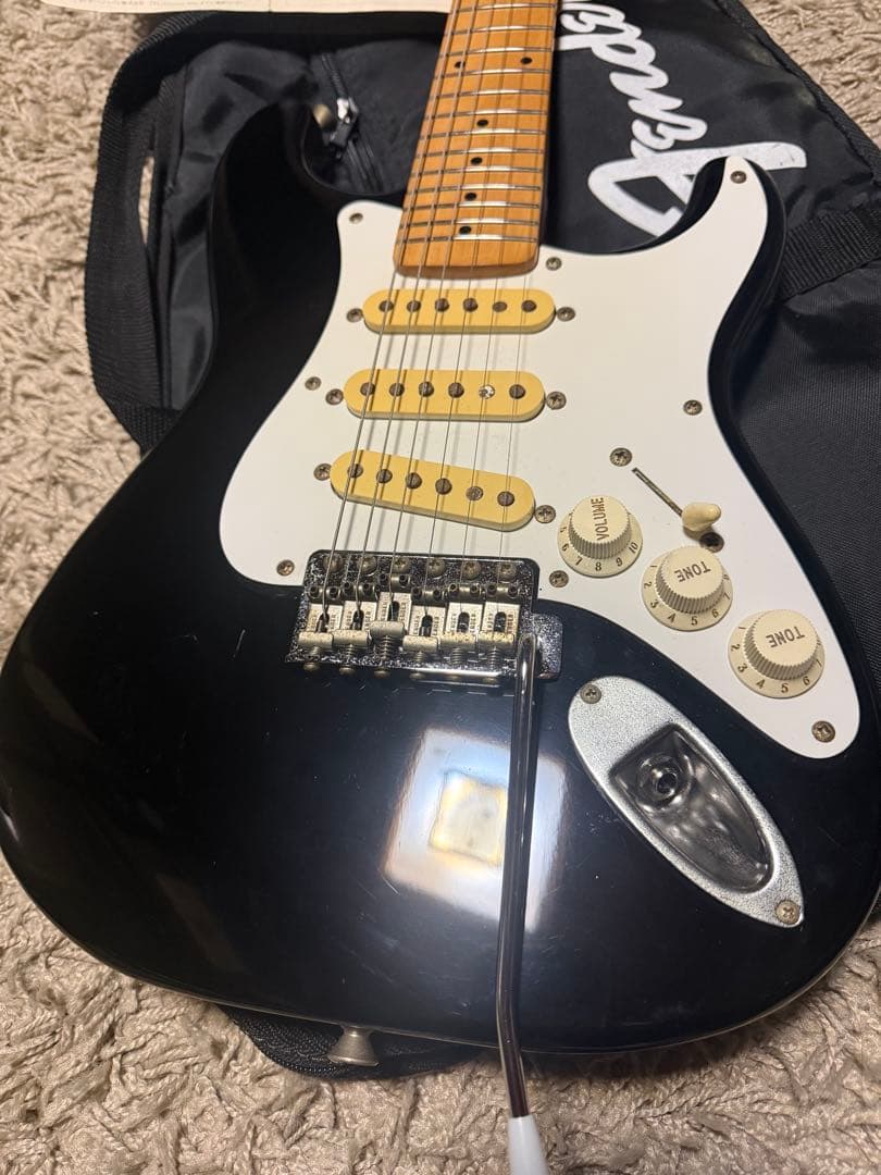 Fender Japan Stratocaster 21フレット ダメージあり