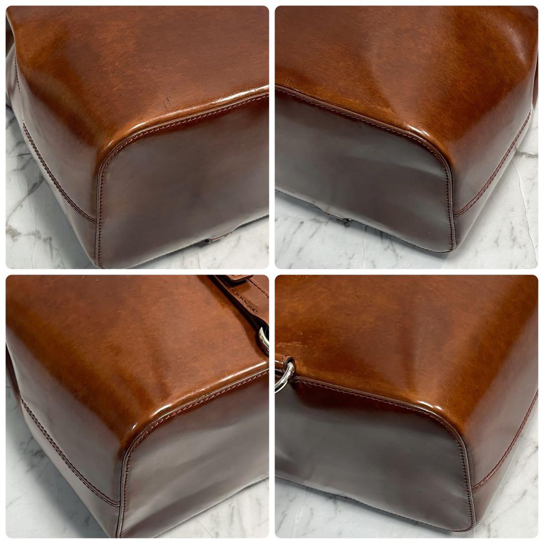 美品　カルティエ　パンテール　ボディバッグ　パンサー金具　レザー　斜め掛け　茶色