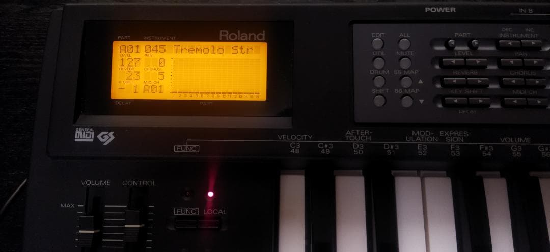 鍵盤楽器 Roland SK-88 Pro