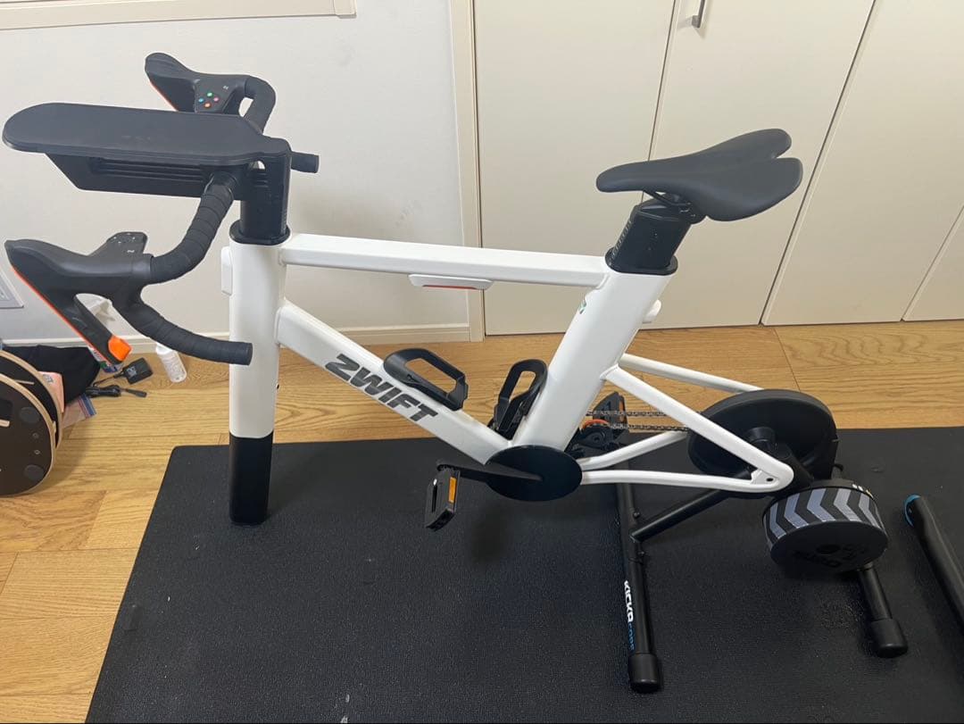 アクセサリー Zwift Ride with KICKR CORE