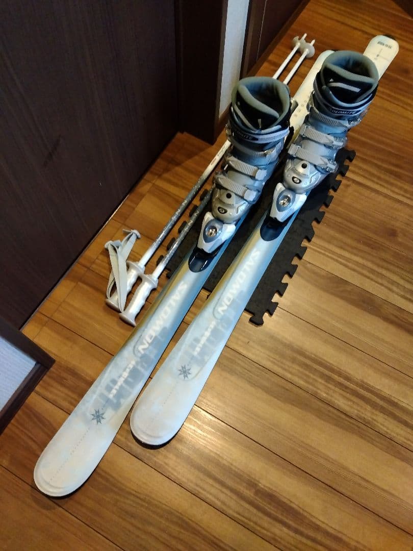 ハイエンド SALOMON 学生・レディース スキーセット メンテ・WAX済み✔